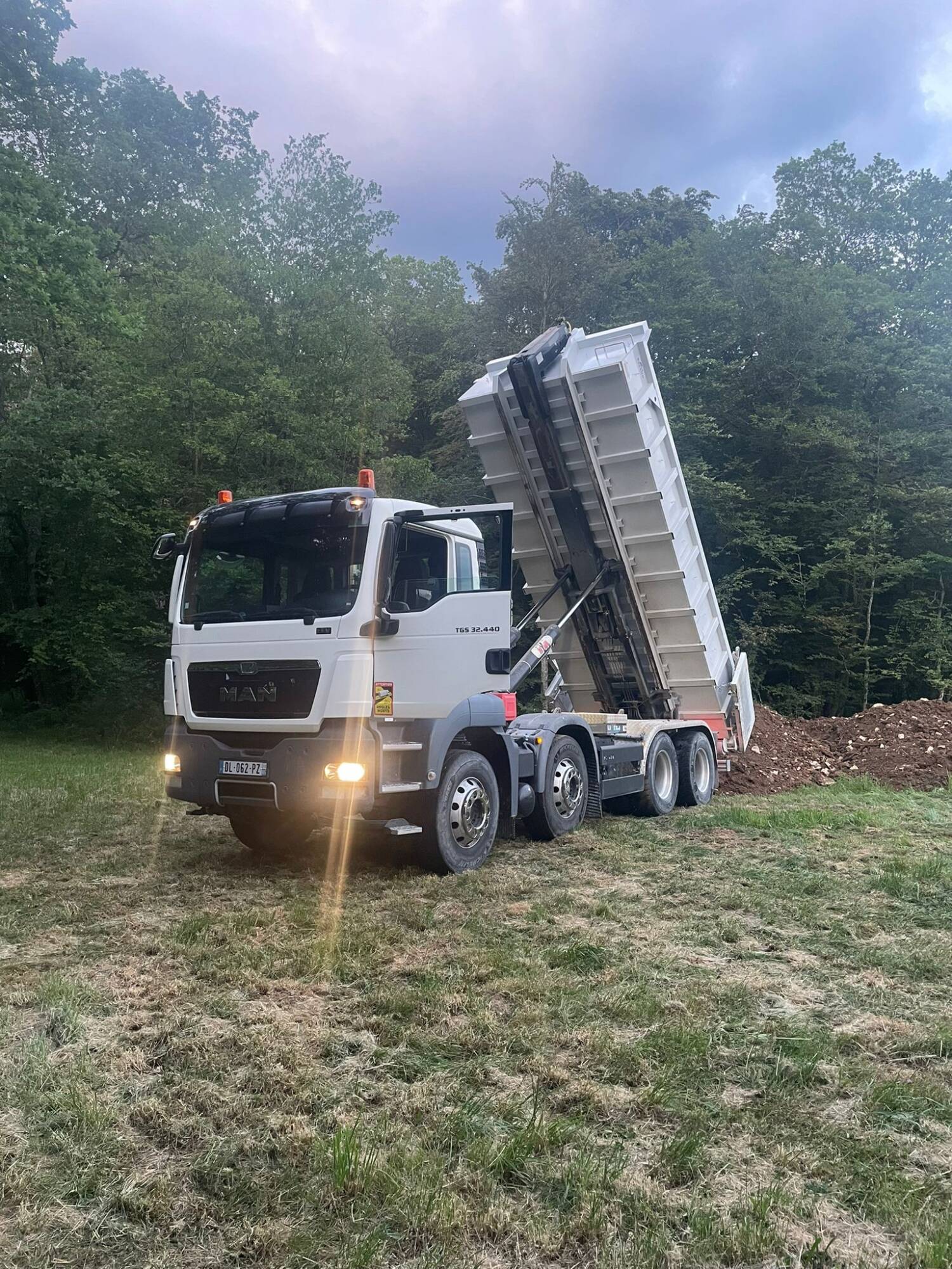 Quels sont les critères à considérer pour choisir un camion-benne adapté à vos besoins spécifiques ? Lutterbach